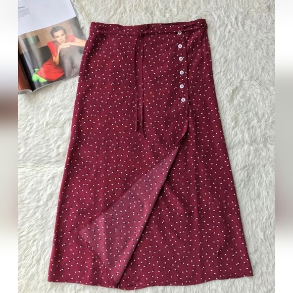 Rouje Red Floral Printed Midi Wrap Glorie Skirt - Picture 6 of 11